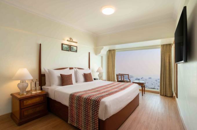 Cambridge suite 1 (2)